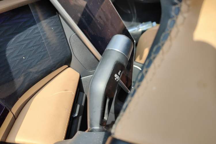 Used Geely Galaxy L7 2023 1.5T 115 km Starship Gear Lever