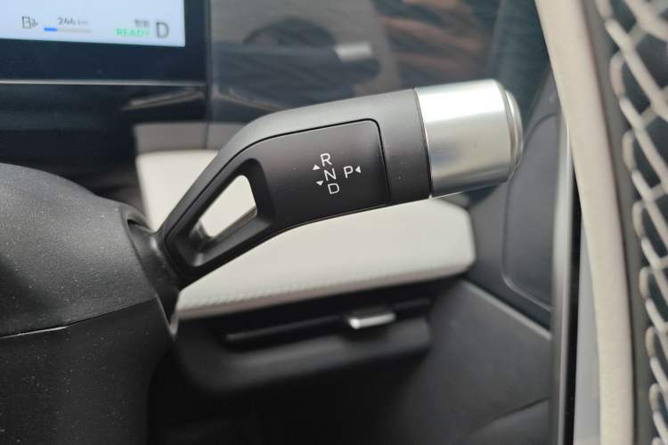 Used Geely Galaxy L7 2023 1.5T 115 km MAX Gear Lever