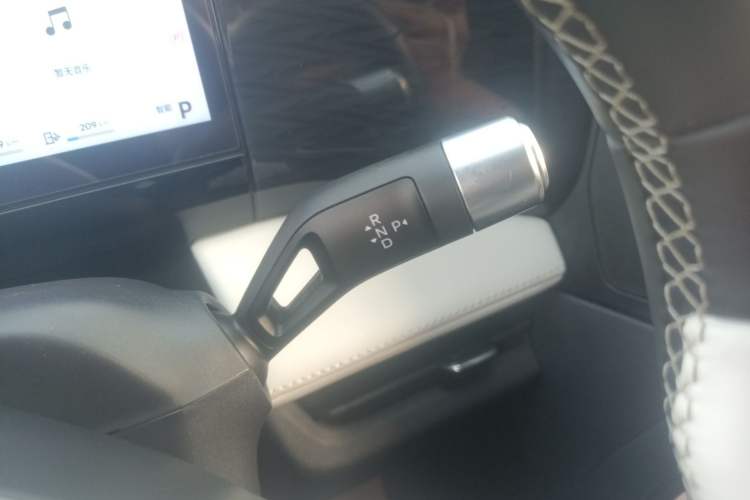 Used Geely Galaxy L7 2023 1.5T 115 km MAX Gear Lever