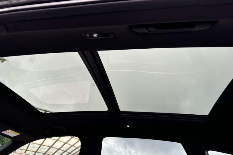 Used Geely Galaxy L7 2023 1.5T 115 km Starship Interior 12