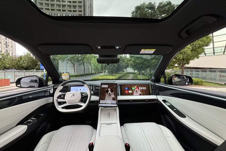 Used Geely Galaxy L7 2023 1.5T 115 km Starship Interior 3