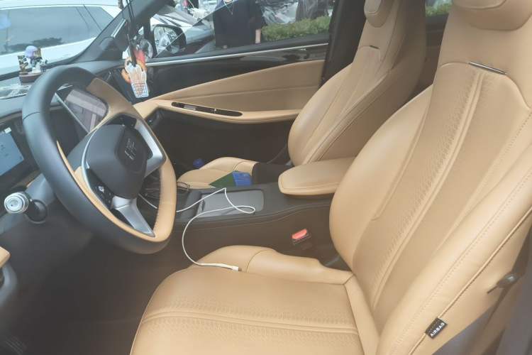Used Geely Galaxy L7 2023 1.5T 115 km PLUS Left Front Seat