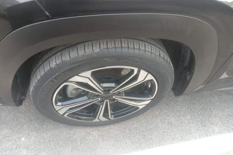 Used Geely Galaxy L7 2023 1.5T 115 km MAX Left Front Wheel Hub
