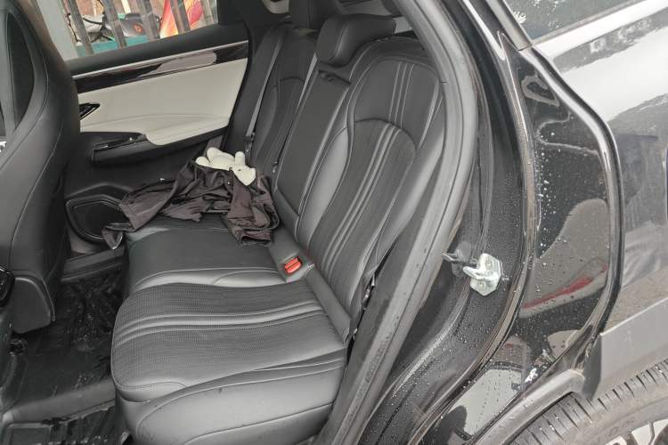 Used Geely Galaxy L7 2023 1.5T 115 km MAX Left Rear Seat