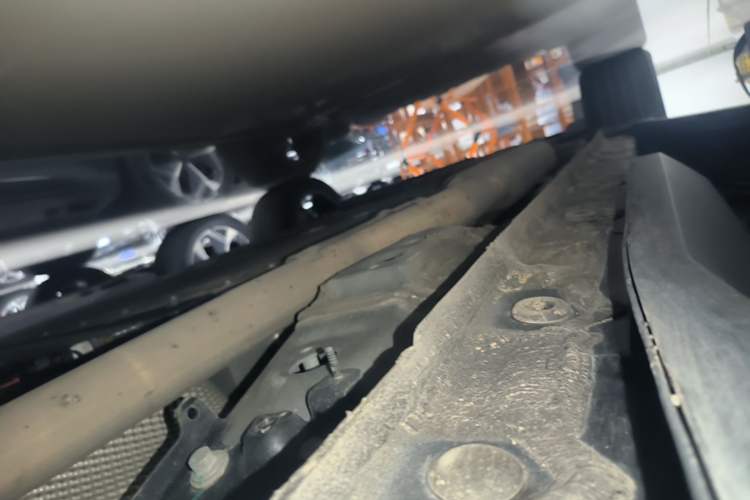 Used Geely Galaxy L7 2023 1.5T 115 km Starship Left Side Sill