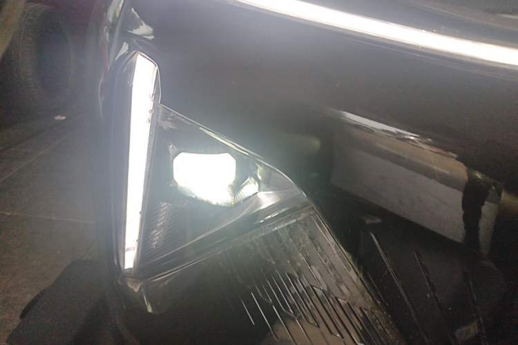 Used Geely Galaxy L7 2023 1.5T 115 km Starship Right Front Headlight