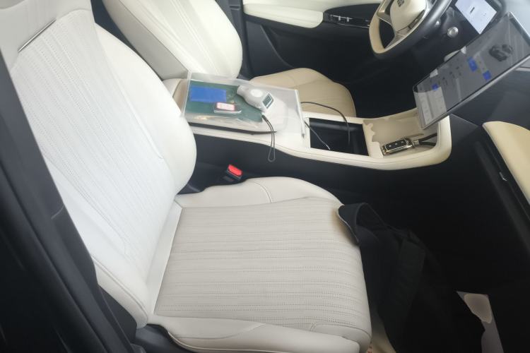 Used Geely Galaxy L7 2023 1.5T 115 km Starship Right Front Seat