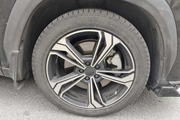 Used Geely Galaxy L7 2023 1.5T 115 km Starship Right Front Wheel Hub