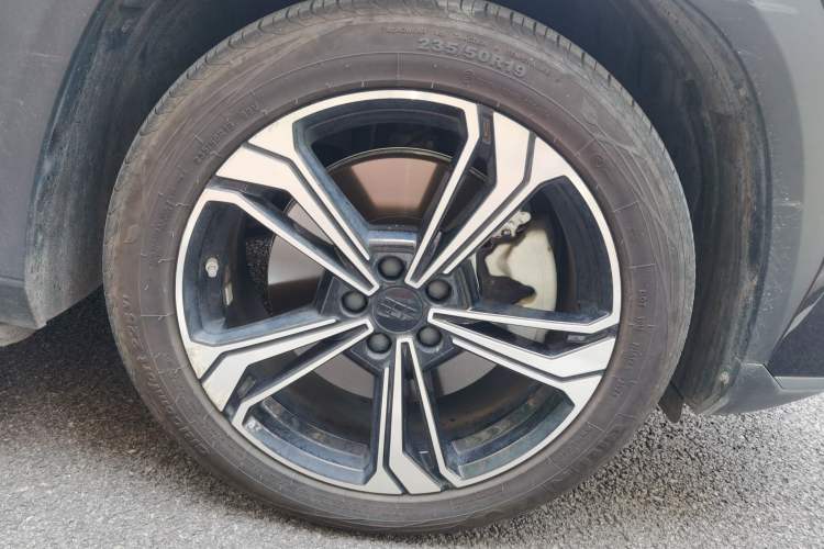 Used Geely Galaxy L7 2023 1.5T 115 km Starship Right Front Wheel Hub