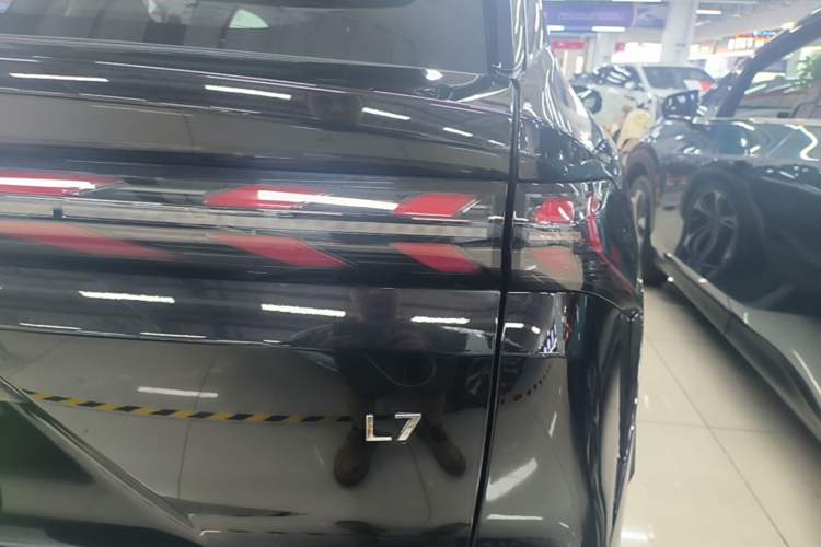 Used Geely Galaxy L7 2023 1.5T 115 km Starship Right Rear Taillight