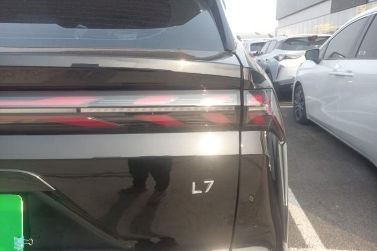 Used Geely Galaxy L7 2023 1.5T 115 km MAX Right Rear Taillight