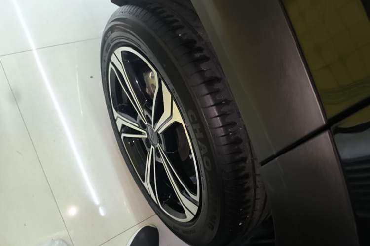 Used Geely Galaxy L7 2023 1.5T 115 km MAX Right Rear Wheel Hub