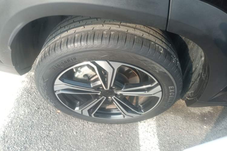 Used Geely Galaxy L7 2023 1.5T 115 km MAX Right Rear Wheel Hub