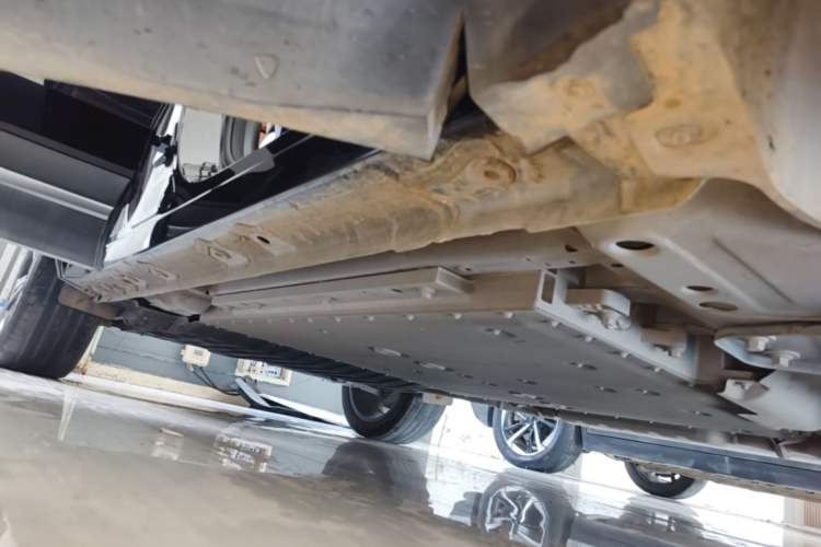 Used Geely Galaxy L7 2023 1.5T 115 km PLUS Right Side Sill