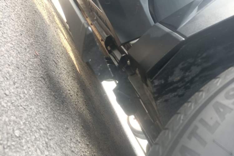 Used Geely Galaxy L7 2023 1.5T 115 km MAX Right Side Sill