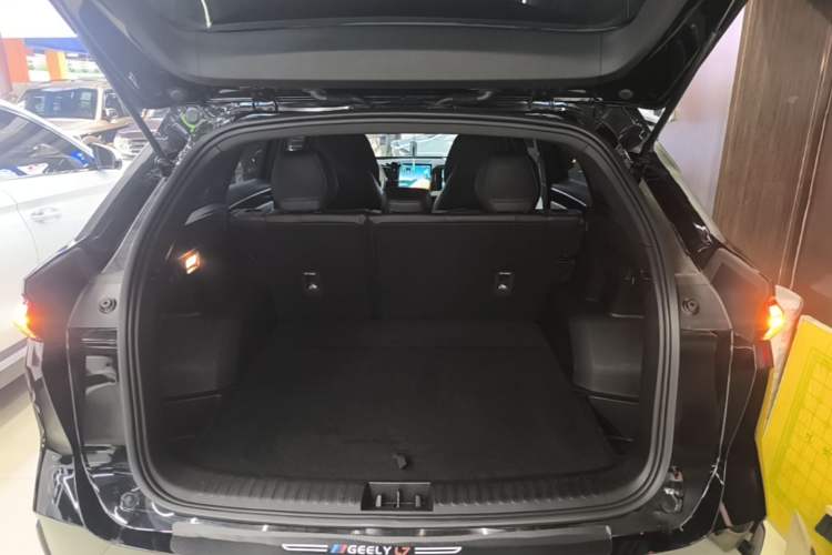 Used Geely Galaxy L7 2023 1.5T 115 km MAX Trunk