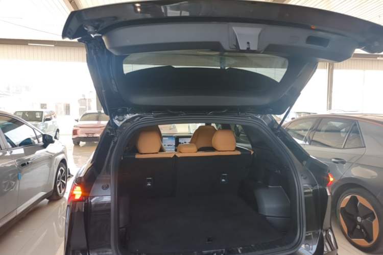 Used Geely Galaxy L7 2023 1.5T 115 km PLUS Trunk
