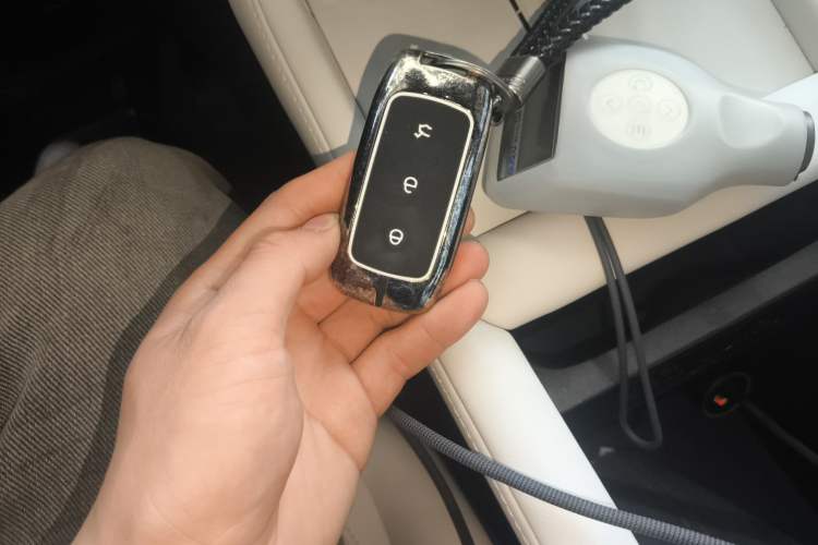Used Geely Galaxy L7 2023 1.5T 115 km Starship Vehicle Key