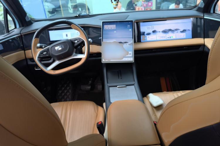 Used Geely Galaxy L7 2023 1.5T 115 km Starship Center Console