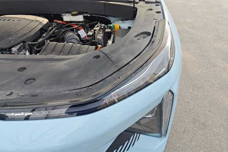 Used Geely Galaxy L7 2023 1.5T 115 km MAX Engine Bay Left