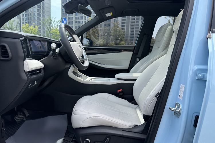 Used Geely Galaxy L7 2023 1.5T 115 km Starship Interior 1