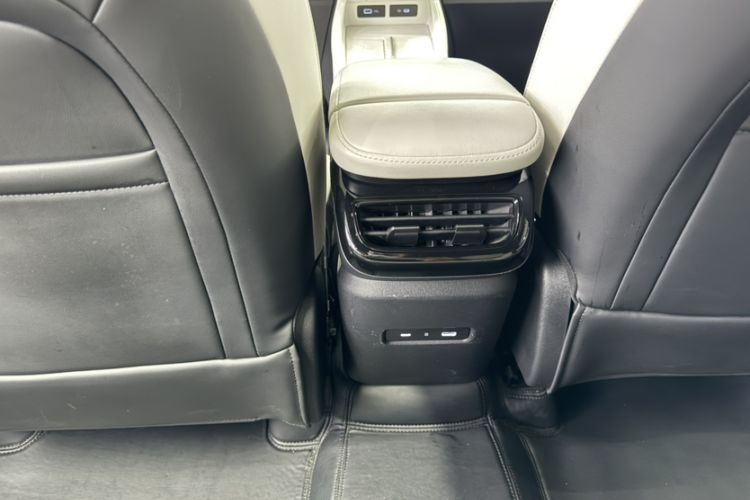 Used Geely Galaxy L7 2023 1.5T 115 km Starship Interior 12