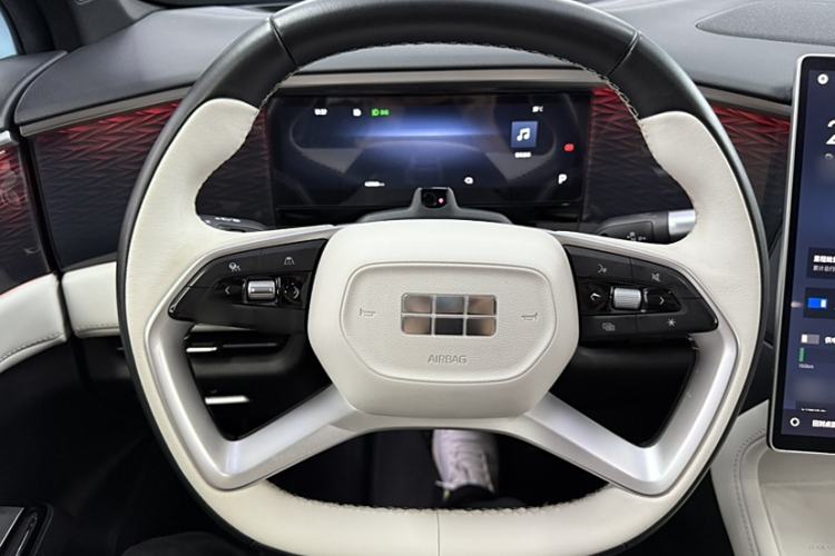 Used Geely Galaxy L7 2023 1.5T 115 km Starship Interior 2
