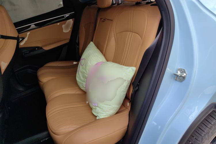 Used Geely Galaxy L7 2023 1.5T 115 km Starship Left Rear Seat
