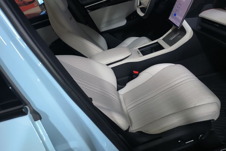 Used Geely Galaxy L7 2023 1.5T 115 km Starship Right Front Seat