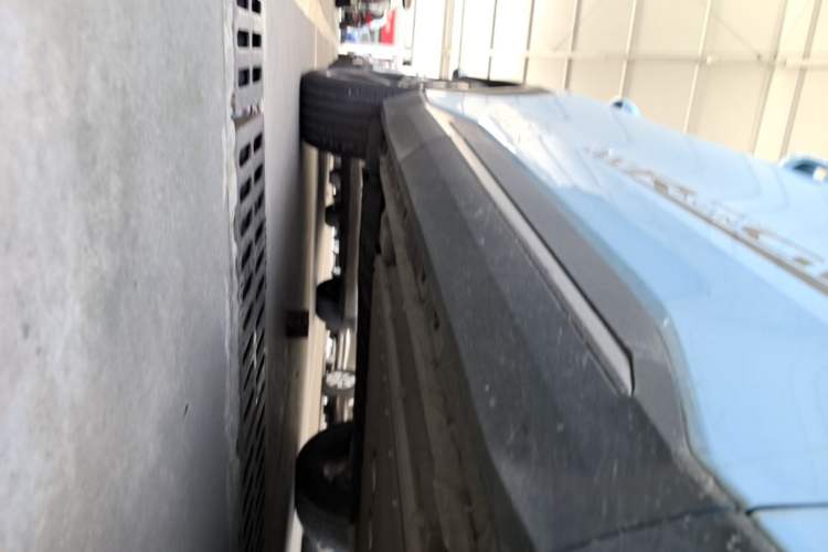 Used Geely Galaxy L7 2023 1.5T 115 km MAX Right Side Sill