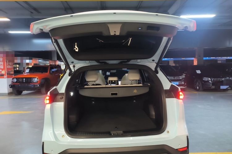 Used Geely Galaxy L7 2023 1.5T 115 km Starship Trunk