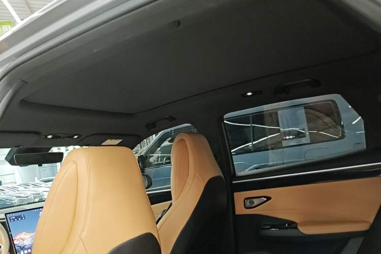 Used Geely Galaxy L7 2023 1.5T 115 km Starship Headliner