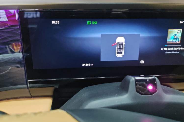 Used Geely Galaxy L7 2023 1.5T 115 km MAX Odometer Close Up