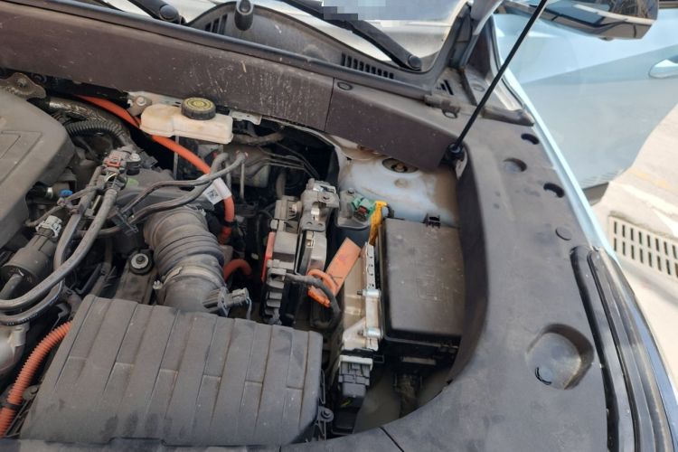 Used Geely Galaxy L7 2023 1.5T 115 km Starship Engine Bay Left