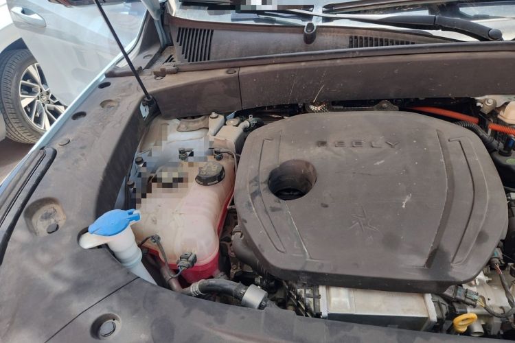 Used Geely Galaxy L7 2023 1.5T 115 km Starship Engine Bay Right