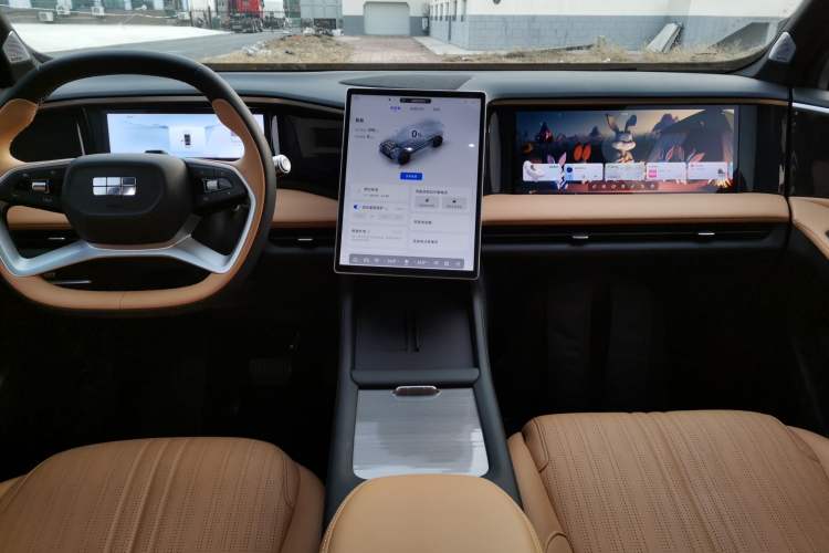 Used Geely Galaxy L7 2023 1.5T 115 km Starship Audio And AC Panel