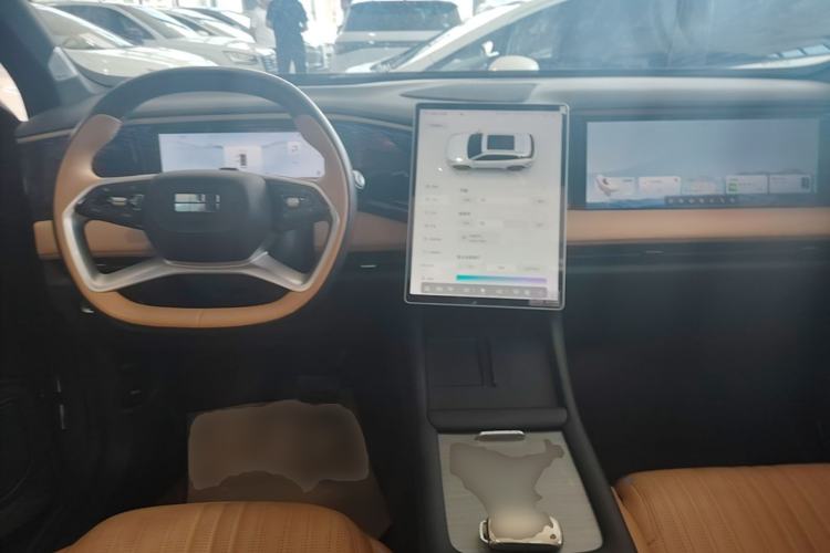 Used Geely Galaxy L7 2023 1.5T 115 km Starship Center Console