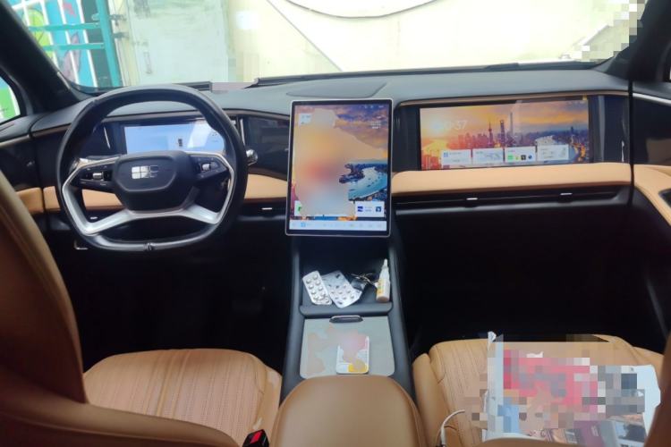 Used Geely Galaxy L7 2023 1.5T 115 km MAX Center Console