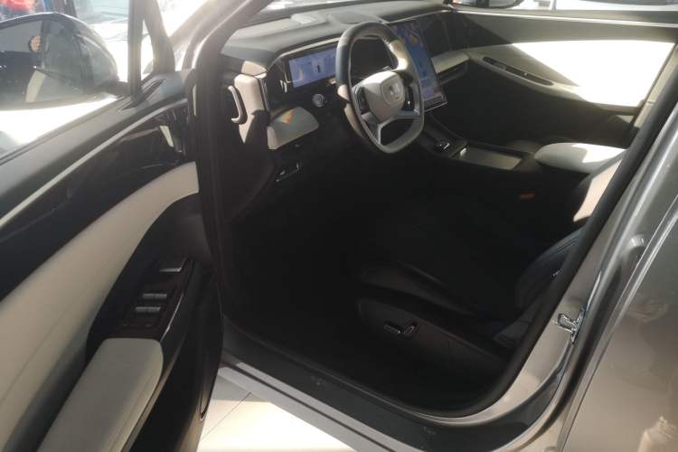 Used Geely Galaxy L7 2023 1.5T 115 km MAX Driver Seat