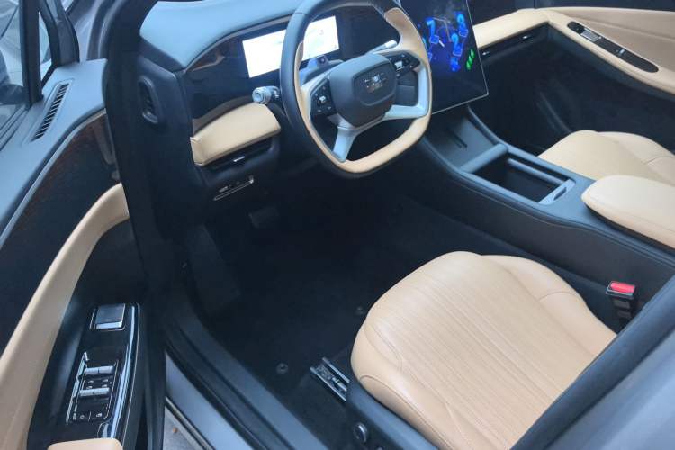 Used Geely Galaxy L7 2023 1.5T 115 km Starship Driver Seat
