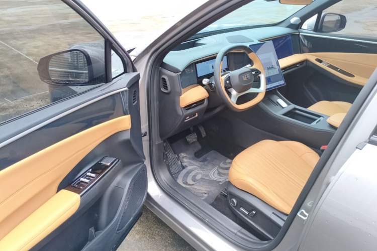 Used Geely Galaxy L7 2023 1.5T 115 km Starship Driver Seat