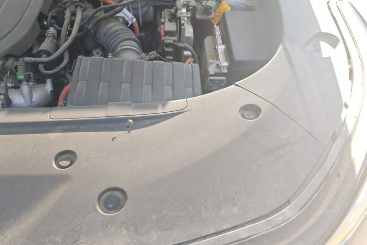 Used Geely Galaxy L7 2023 1.5T 115 km MAX Engine Bay Left