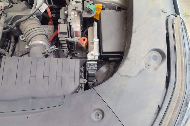 Used Geely Galaxy L7 2023 1.5T 115 km MAX Engine Bay Left