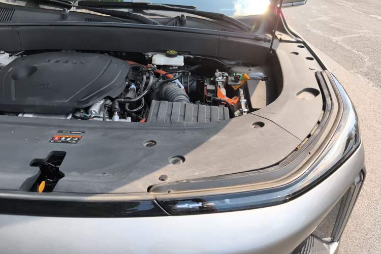 Used Geely Galaxy L7 2023 1.5T 115 km PLUS Engine Bay Left