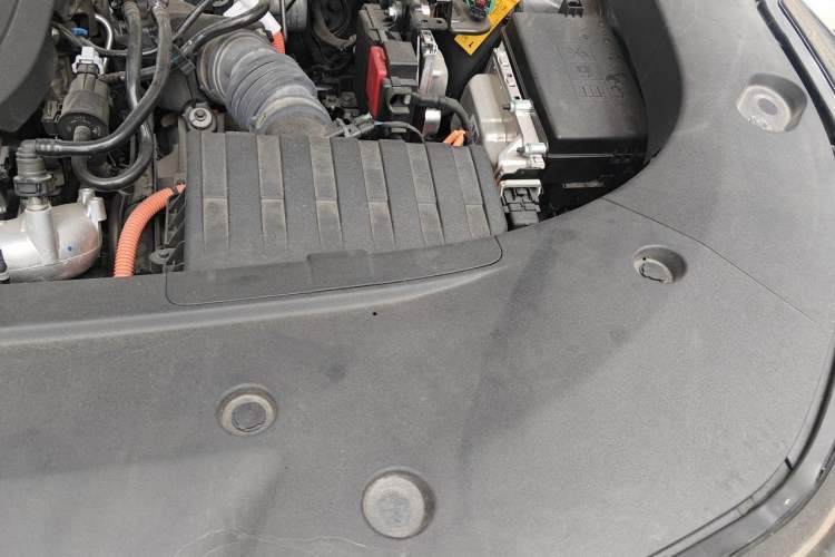 Used Geely Galaxy L7 2023 1.5T 115 km Starship Engine Bay Left
