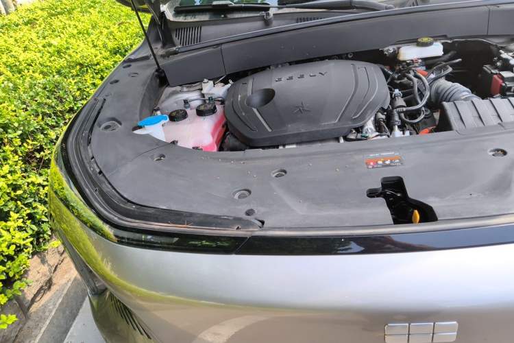 Used Geely Galaxy L7 2023 1.5T 115 km PLUS Engine Bay Right