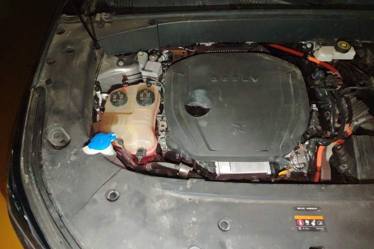 Used Geely Galaxy L7 2023 1.5T 55km PRO Engine Bay Right