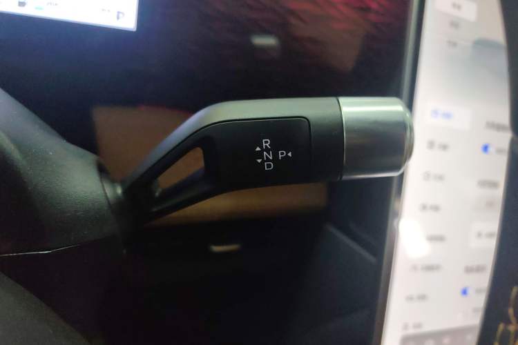 Used Geely Galaxy L7 2023 1.5T 115 km Starship Gear Lever