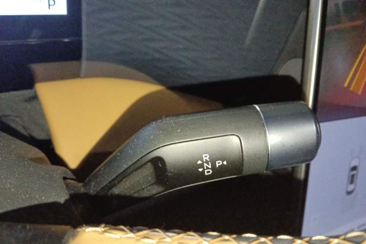 Used Geely Galaxy L7 2023 1.5T 115 km Starship Gear Lever