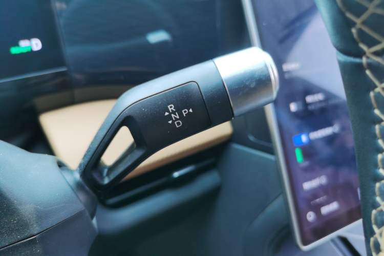 Used Geely Galaxy L7 2023 1.5T 115 km MAX Gear Lever